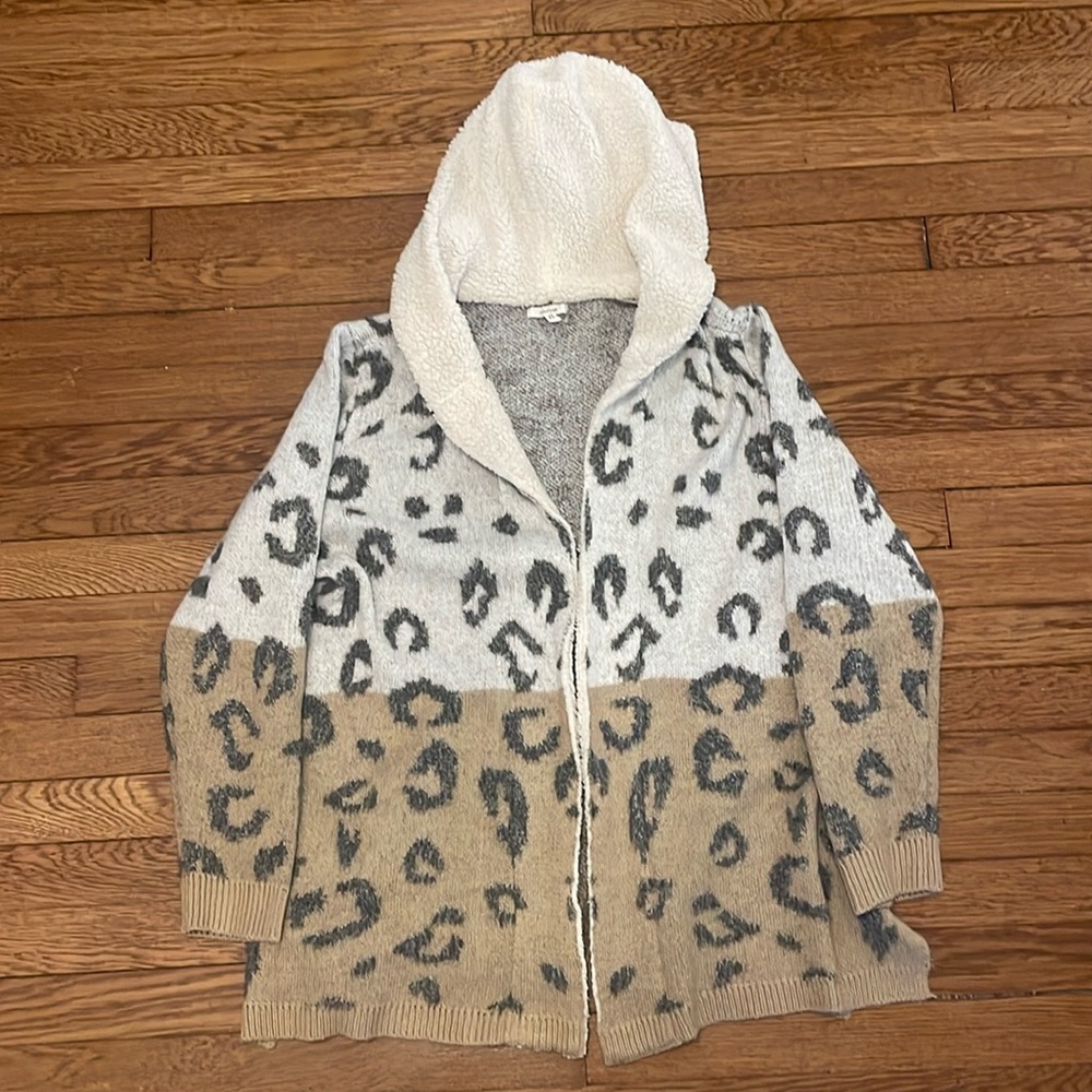 EUC Maurices animal print cardigan